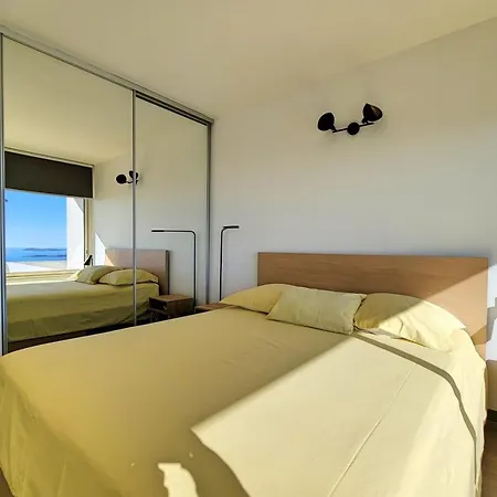 Beautiful 65m With Terrace Sea View Pool Apartman